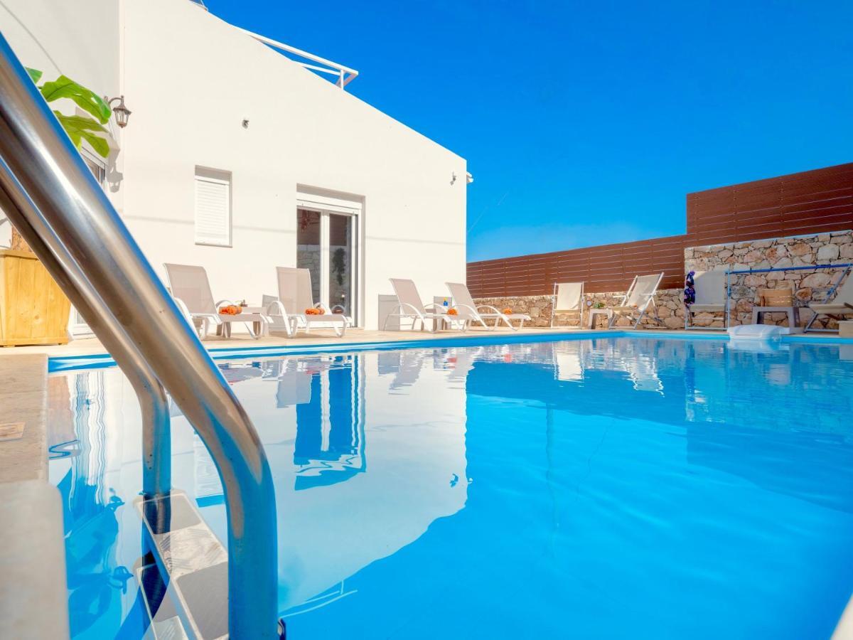 Villa Sky Szkaléta Kültér fotó